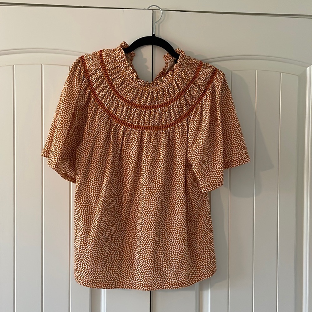 Ann Taylor M orange and white high neck flowing blouse with bell sleeve
